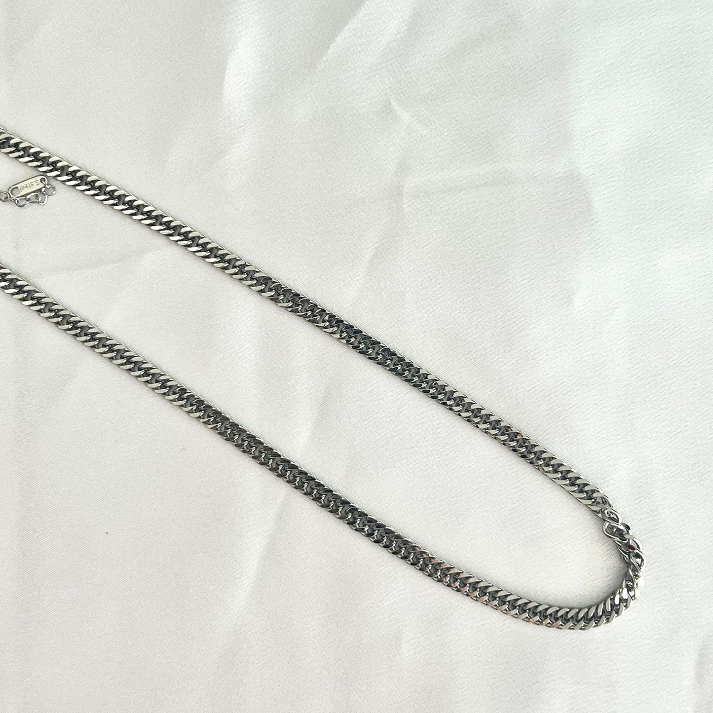 CHUNCKY SILVER NECKLACE
