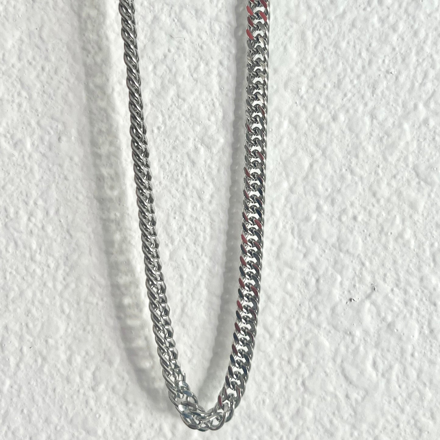 CHUNCKY SILVER NECKLACE