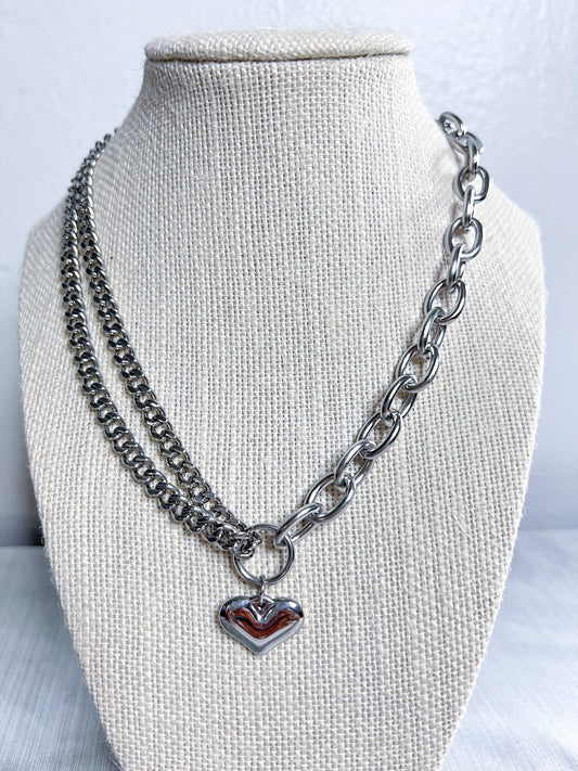 BOLD HEART NECKLACE