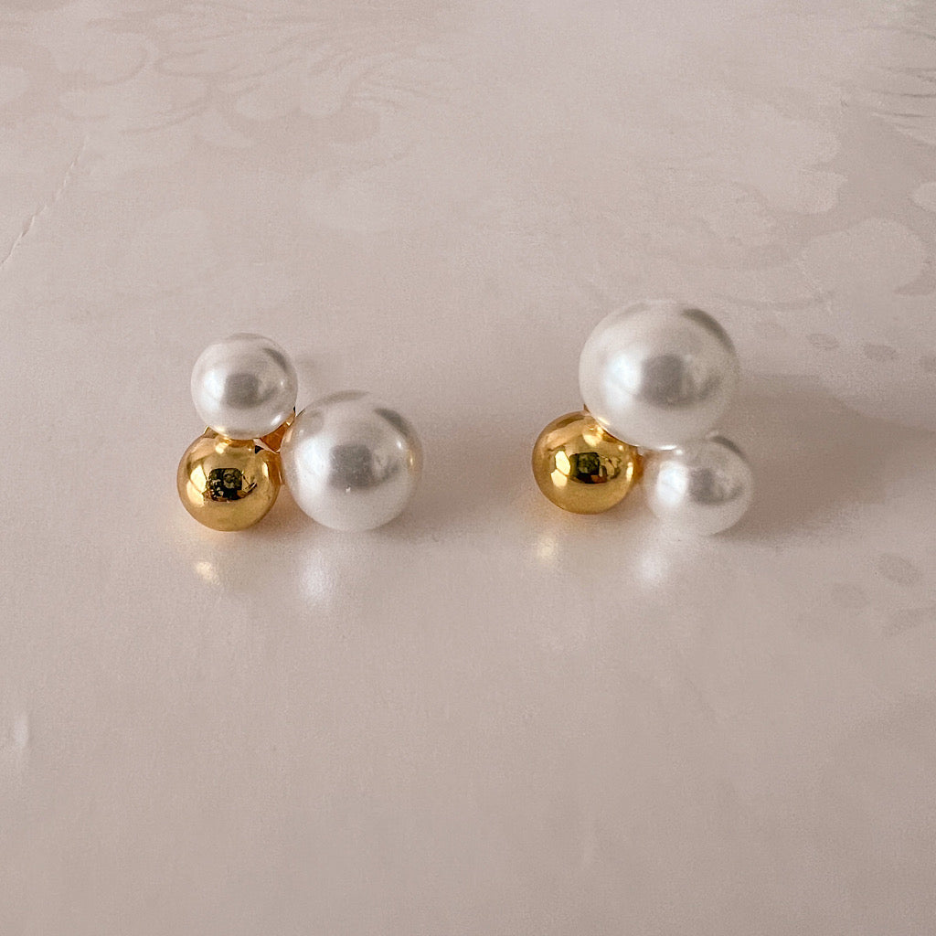 PEARL-AND-GOLD-JEWERLY-HOOPS-INTENSEOA