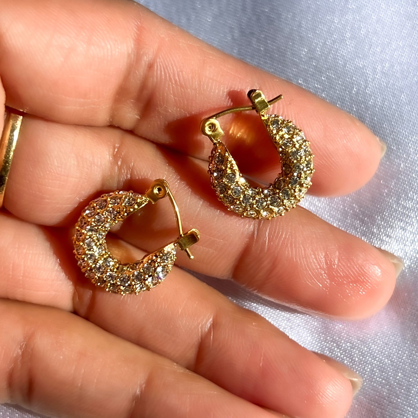 MINI CIRCON SHINE HOOPS