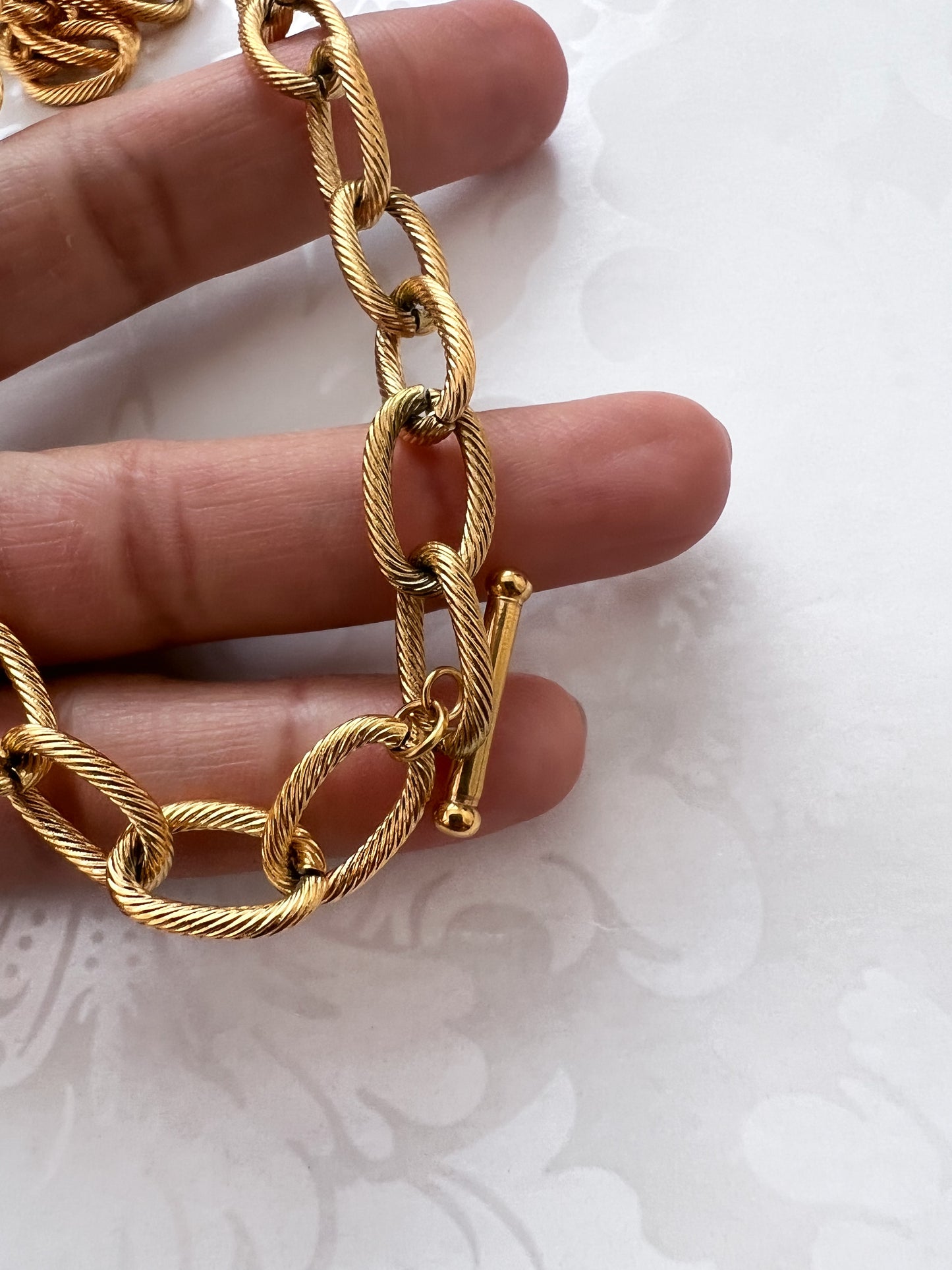 CHUNKY GOLD NECKLACE