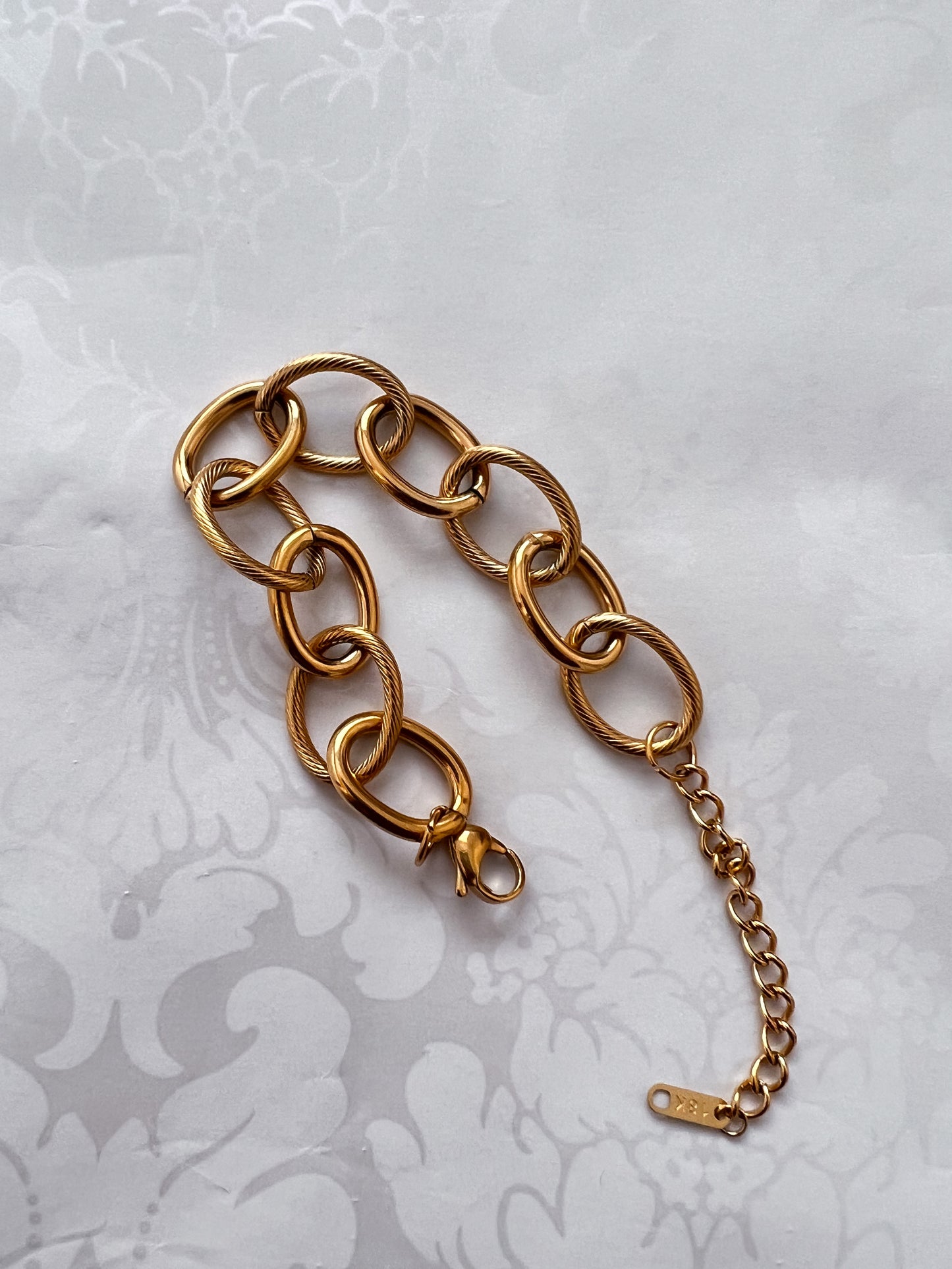 CHUNKY GOLD BRACELET