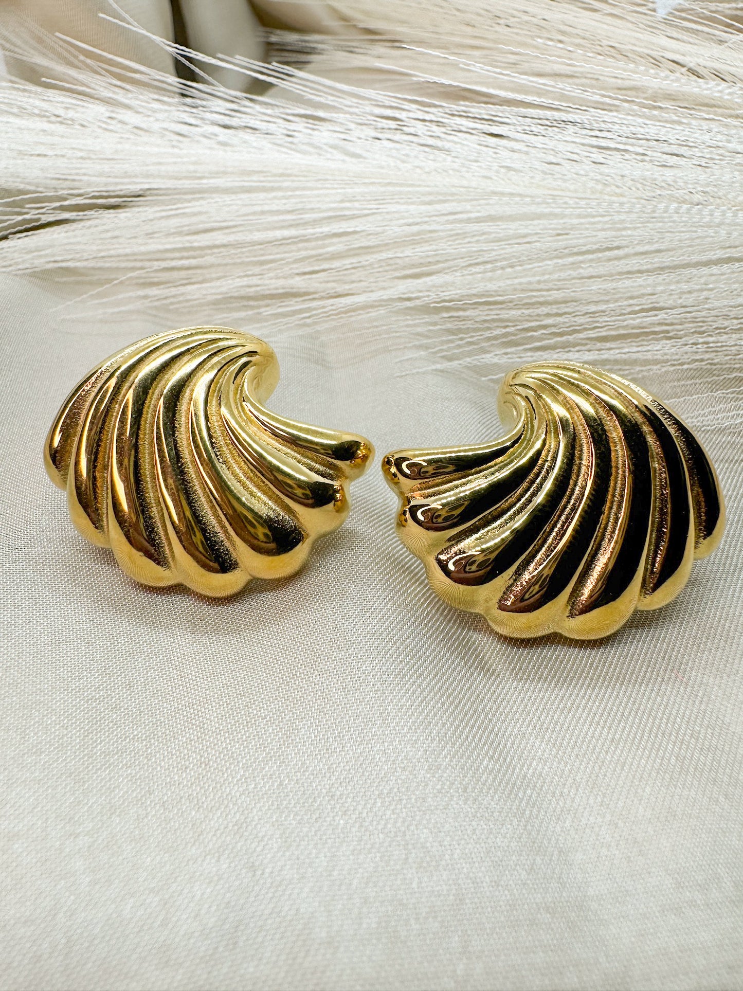 WINGS EARRING