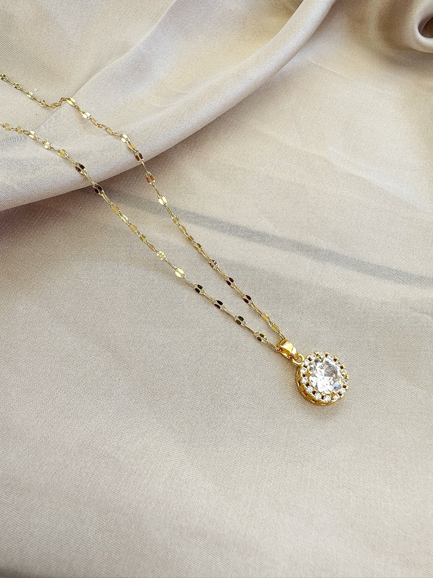 DIAMOND NECKLACE