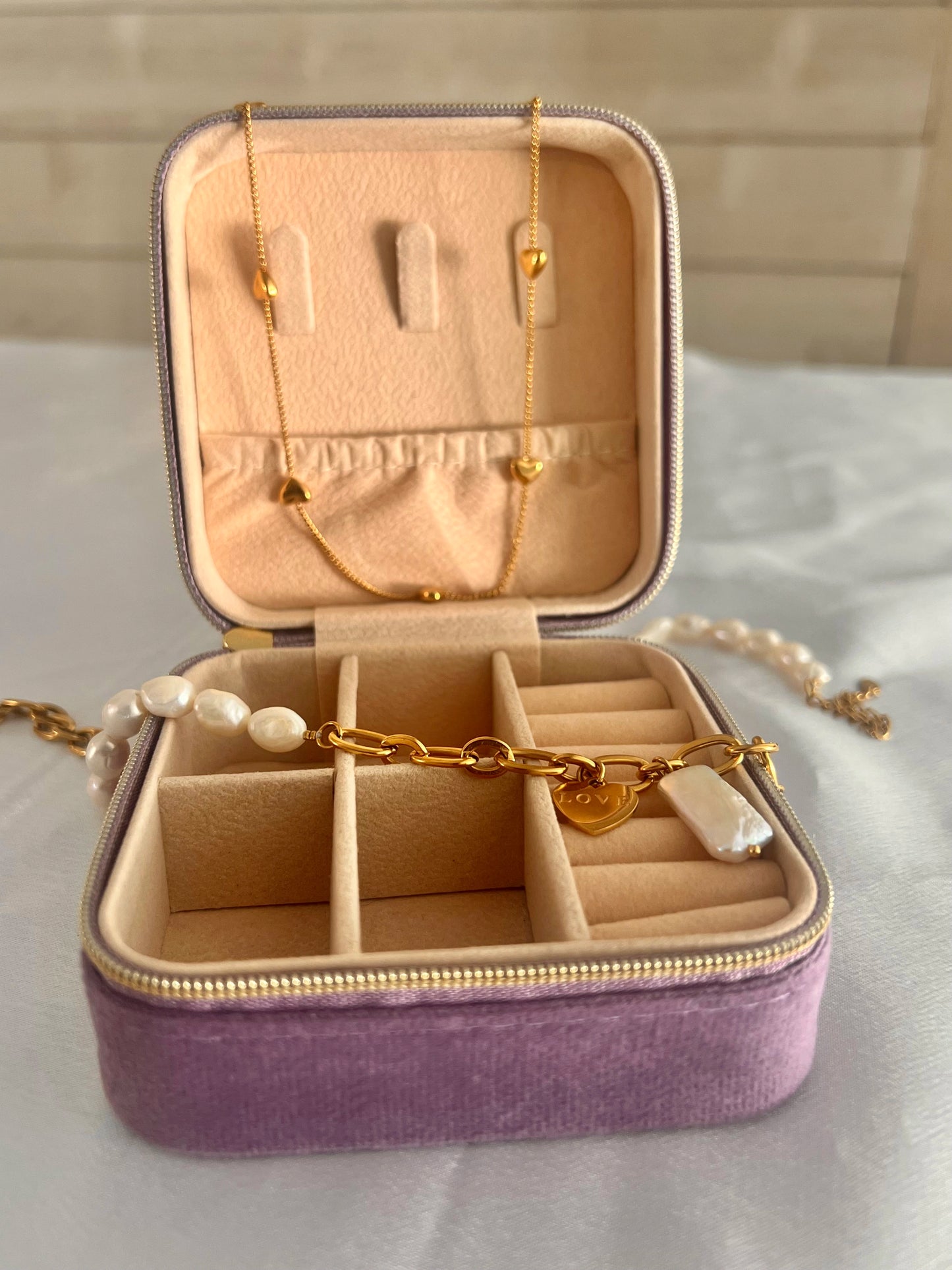 Jewelry box