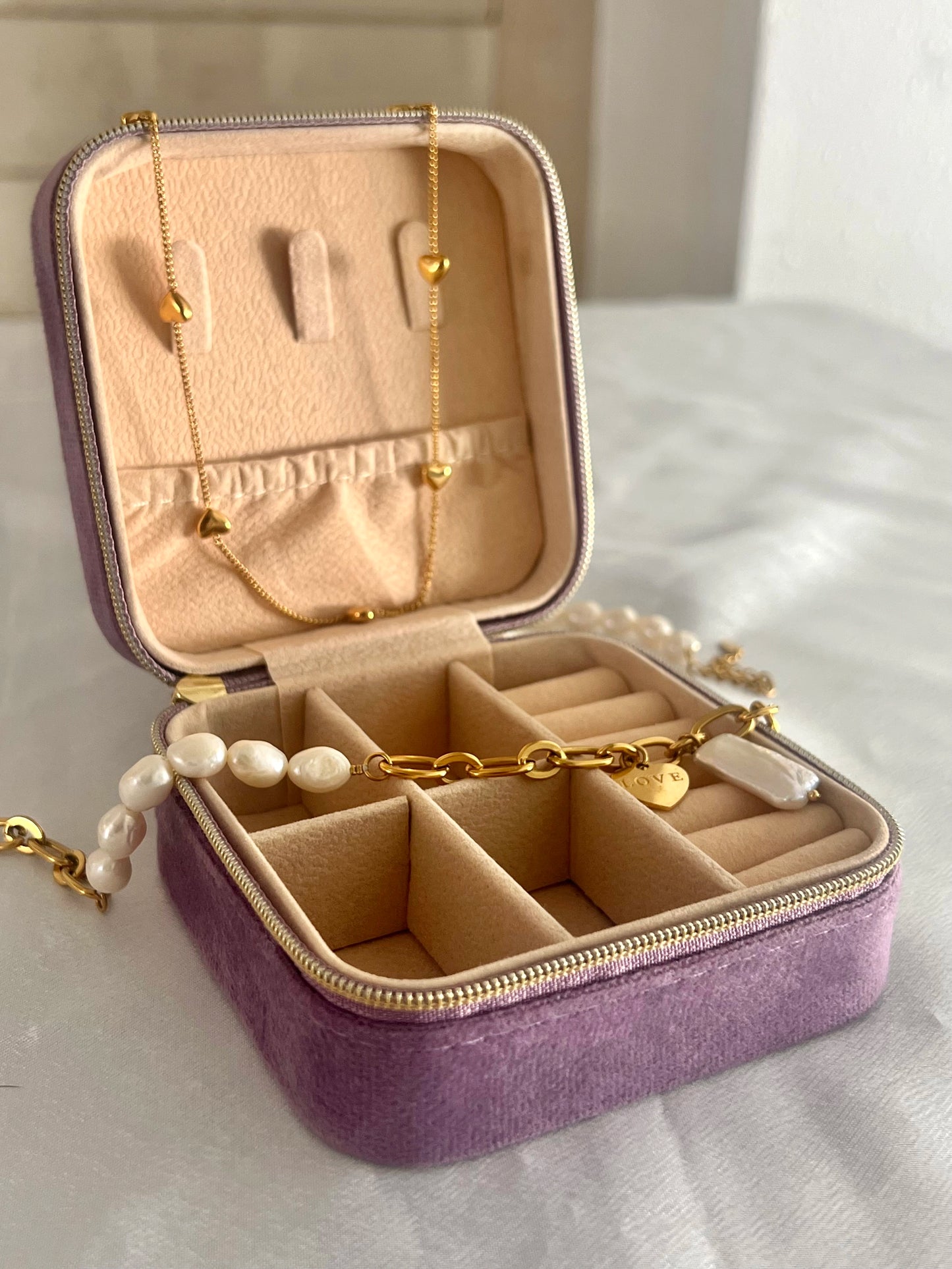 Jewelry box