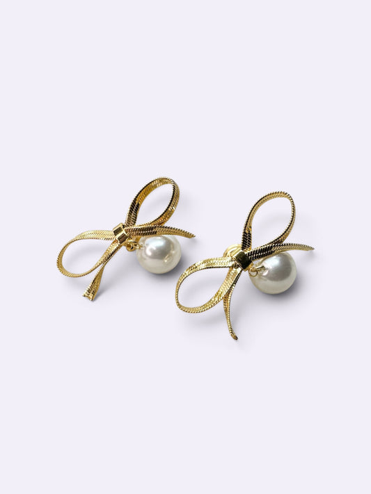CUTE PEARL EARRING