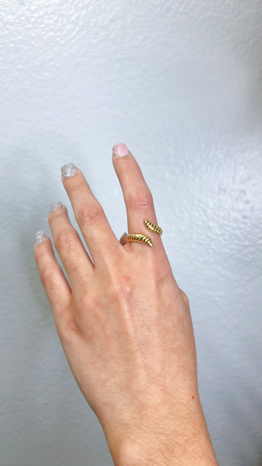 SNAKE RING